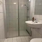 Romslig Toppleilighet 134 Kvm Med Balkong Perfekt For Firma Og Grupper