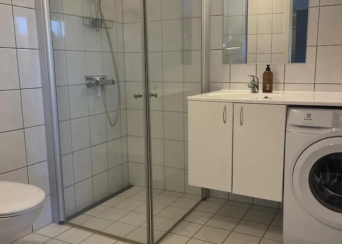 Romslig Toppleilighet 134 Kvm Med Balkong Perfekt For Firma Og Grupper