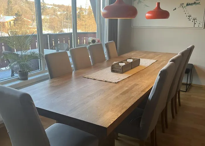 Appartamento Romslig Toppleilighet 134 Kvm Med Balkong Perfekt For Firma Og Grupper *
